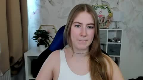 Snapshot of meganx_candy chatting on 07/16/26, 10:10 Megan online show from 07/16/26, 10:10