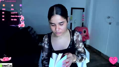 Megan Xue online show from 09/29/25, 10:58