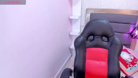 M E G A N  online show from 12/19/25, 03:02