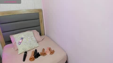 M E G A N  online show from 03/31/26, 03:30