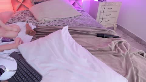 M E G A R A online show from 12/31/24, 07:20