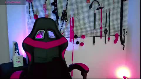 Snapshot of meggan_greey chatting on 12/01/24, 07:36 Your best slave online show from 12/01/24, 07:36