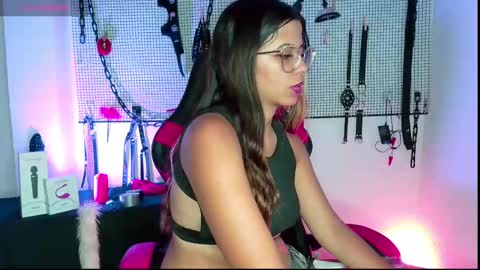 Snapshot of meggan_greey chatting on 12/10/24, 11:22 Your best slave online show from 12/10/24, 11:22