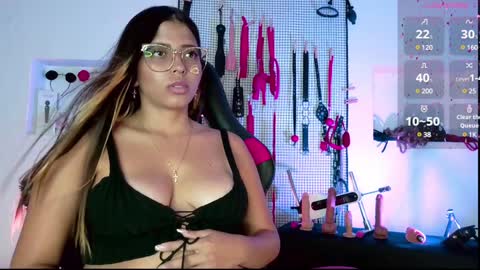 Snapshot of meggan_greey chatting on 01/21/25, 10:08 Your best slave online show from 01/21/25, 10:08