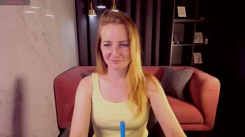 Meggy online show from 09/11/25, 01:33