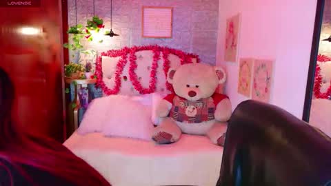 Meghan online show from 12/17/25, 03:12