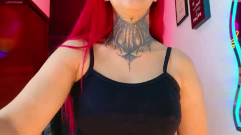Snapshot of meghan_nill chatting on 05/20/26, 03:02 Meghan online show from 05/20/26, 03:02