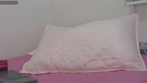 Snapshot of meghan_taylor__ chatting on 07/10/26, 01:10 Meghan online show from 07/10/26, 01:10