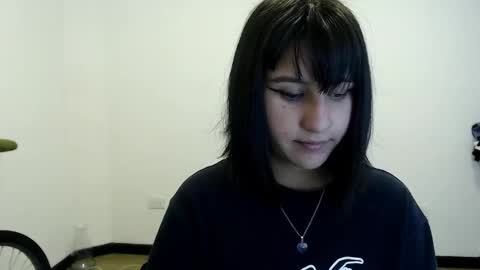 Snapshot of meghanaisling chatting on 10/24/25, 11:12 meghanaisling online show from 10/24/25, 11:12