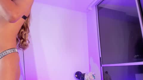 meghanallen_ online show from 09/26/25, 11:53