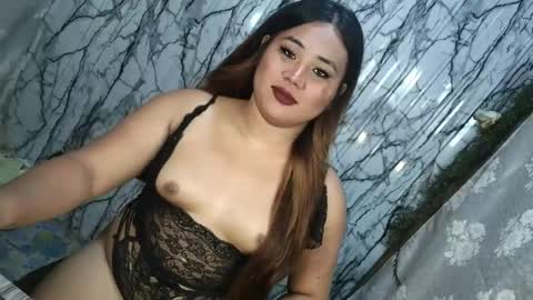 mei_sofia online show from 04/12/26, 10:48