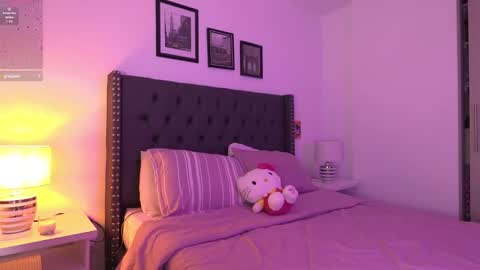 meiis3 online show from 11/08/25, 02:45