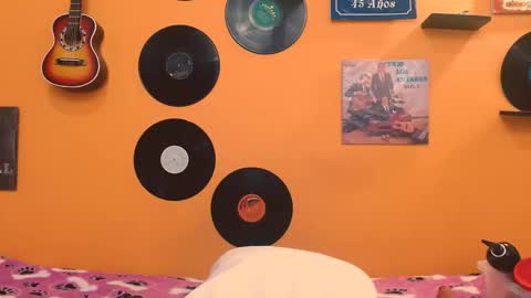 MEIS online show from 12/05/25, 02:09