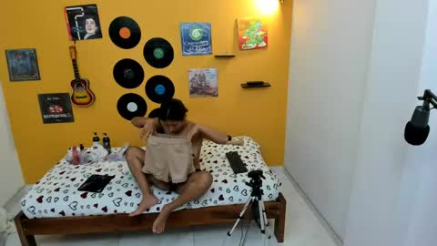 Snapshot of meisevil77 chatting on 06/08/26, 02:34 MEIS online show from 06/08/26, 02:34