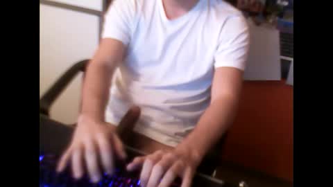 meks5544 online show from 12/13/24, 08:58