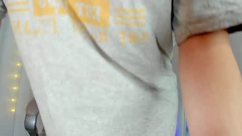 Snapshot of mel_18_ chatting on 01/23/25, 11:36 A N D R E A online show from 01/23/25, 11:36