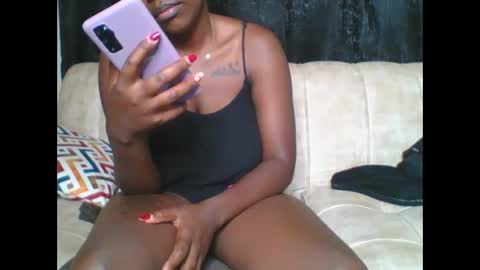 pretty online show from 03/05/25, 06:12