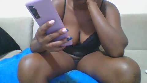 pretty online show from 03/11/25, 07:37