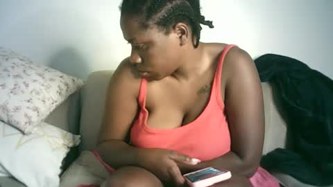 pretty online show from 09/21/25, 02:24