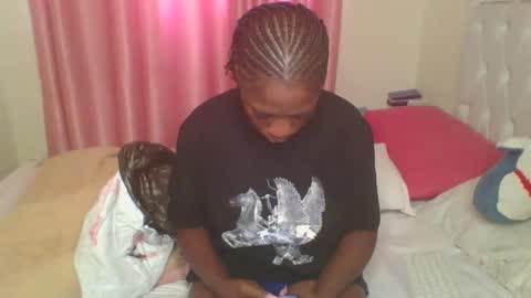 pretty online show from 01/13/26, 07:35