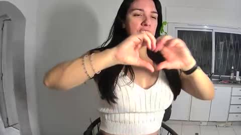 mel_stron online show from 11/22/25, 02:43