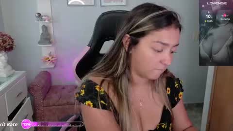 Snapshot of melaany_ chatting on 07/11/26, 03:37 Melaany online show from 07/11/26, 03:37