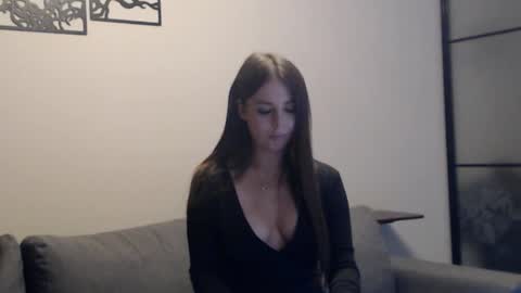 meladams online show from 11/20/25, 07:46