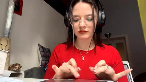 Leila online show from 01/16/26, 09:46