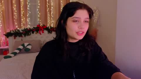 Snapshot of melan1e_ chatting on 01/14/25, 11:27 mel online show from 01/14/25, 11:27