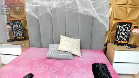 Snapshot of melani_dream chatting on 10/06/25, 02:25 Melani online show from 10/06/25, 02:25