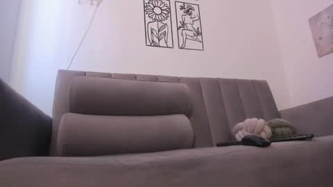 melani greyy online show from 12/13/25, 09:42