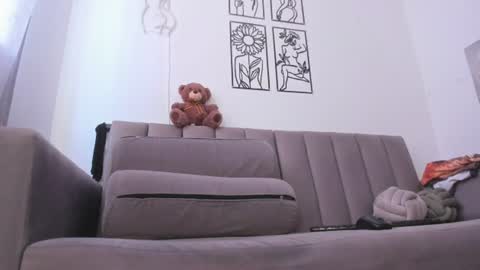 Snapshot of melani_greyy chatting on 07/04/26, 10:27 melani greyy online show from 07/04/26, 10:27