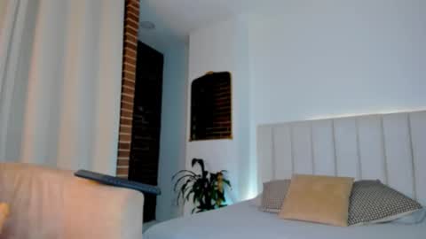 melanie_diaz online show from 02/20/26, 02:19