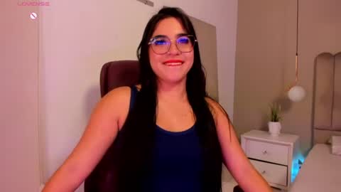 Snapshot of melanie_hillz chatting on 07/18/26, 12:15 Melanie online show from 07/18/26, 12:15