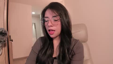 Snapshot of melanie_owo chatting on 01/15/26, 11:41 Melanie online show from 01/15/26, 11:41