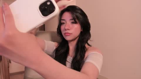 Snapshot of melanie_owo chatting on 02/12/26, 12:05 Melanie online show from 02/12/26, 12:05