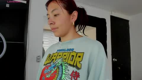 Snapshot of melanie_roux_ chatting on 05/06/26, 12:10 Melanie roux online show from 05/06/26, 12:10