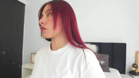 Snapshot of melanie_roux_ chatting on 07/24/26, 12:58 Melanie roux online show from 07/24/26, 12:58