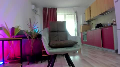 melanie_way online show from 09/12/25, 03:12