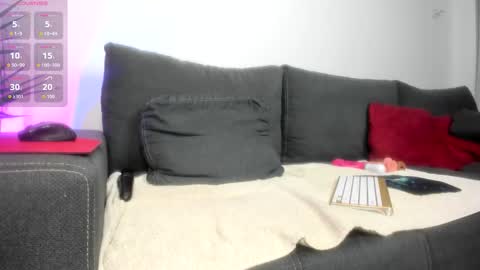 melanie_way online show from 09/27/25, 05:07