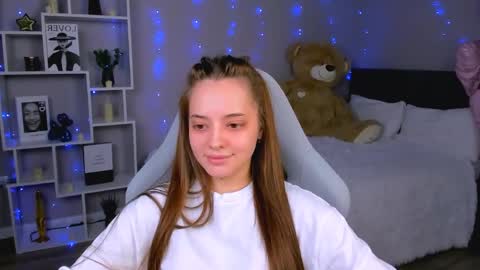 MelanieAlves online show from 04/17/26, 02:31