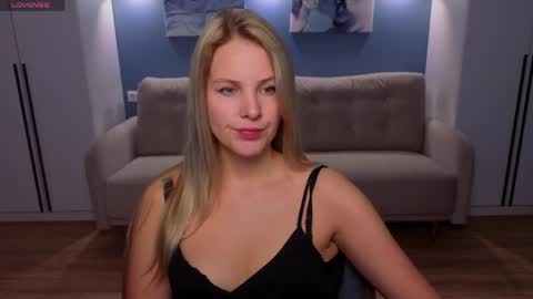 Snapshot of melaniebennett chatting on 05/17/26, 06:00 Melanie Bennett online show from 05/17/26, 06:00