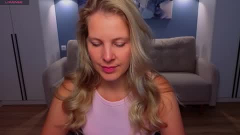 Snapshot of melaniebennett chatting on 06/09/26, 06:36 Melanie Bennett online show from 06/09/26, 06:36
