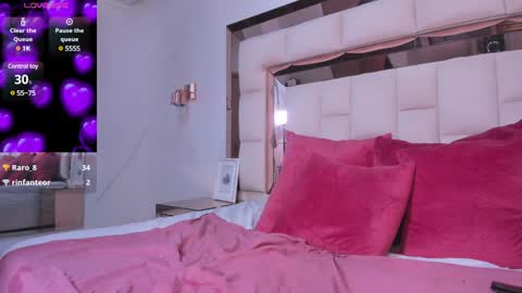 Snapshot of melaniee_joness chatting on 12/14/24, 06:09 melaniee_joness online show from 12/14/24, 06:09