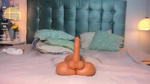 Snapshot of melanierioss_ chatting on 02/05/25, 04:14 online show from 02/05/25, 04:14