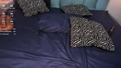 Snapshot of melanierioss_ chatting on 02/07/25, 04:14 online show from 02/07/25, 04:14