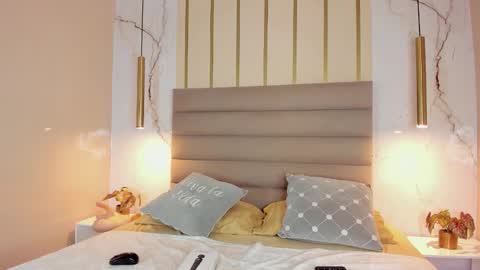 Melanie Roux online show from 01/14/26, 02:55