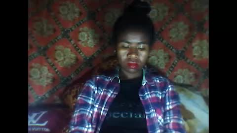 melanih online show from 10/19/25, 03:51