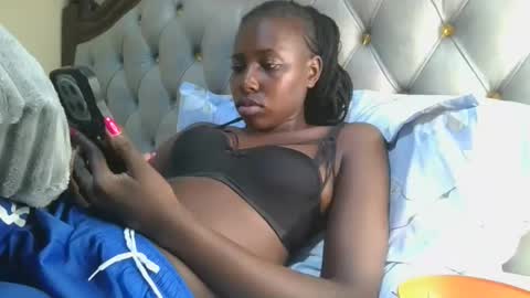 melaninblue online show from 04/13/26, 04:01