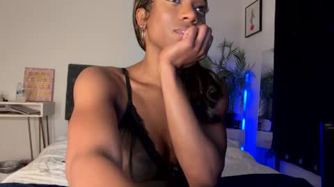 Snapshot of melaninmelanix chatting on 05/20/26, 05:46 melaninmelanix online show from 05/20/26, 05:46